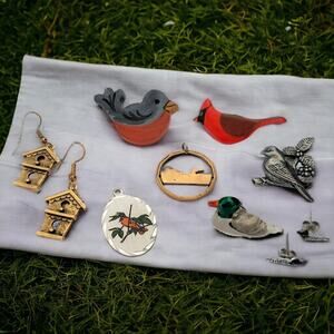 8 Birds & Duck Jewelry Lot Earrings Pendants Pins Brooch Cardinal Pewter Estate